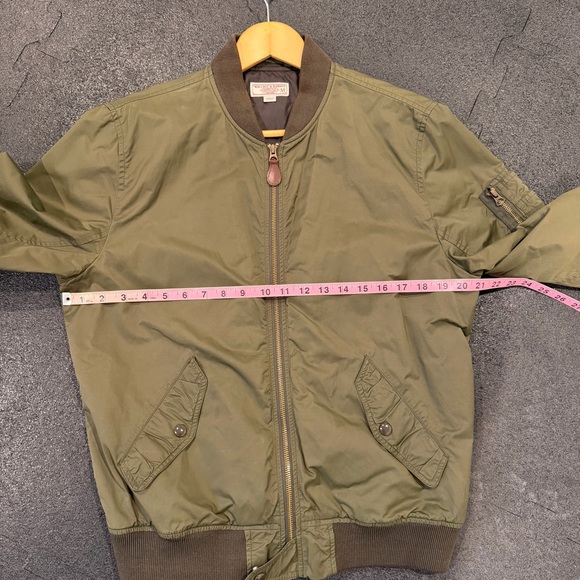 Wallace & Barnes Bomber Jacket Olive Green Mens Medium MA-1 Style - Picture 4 of 7